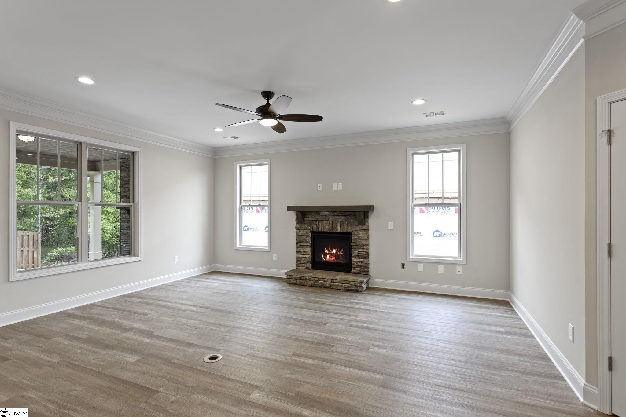 207 Ridgebury Place Greenville, SC 29607 - Photo 3 of 36 Gallery Image 3