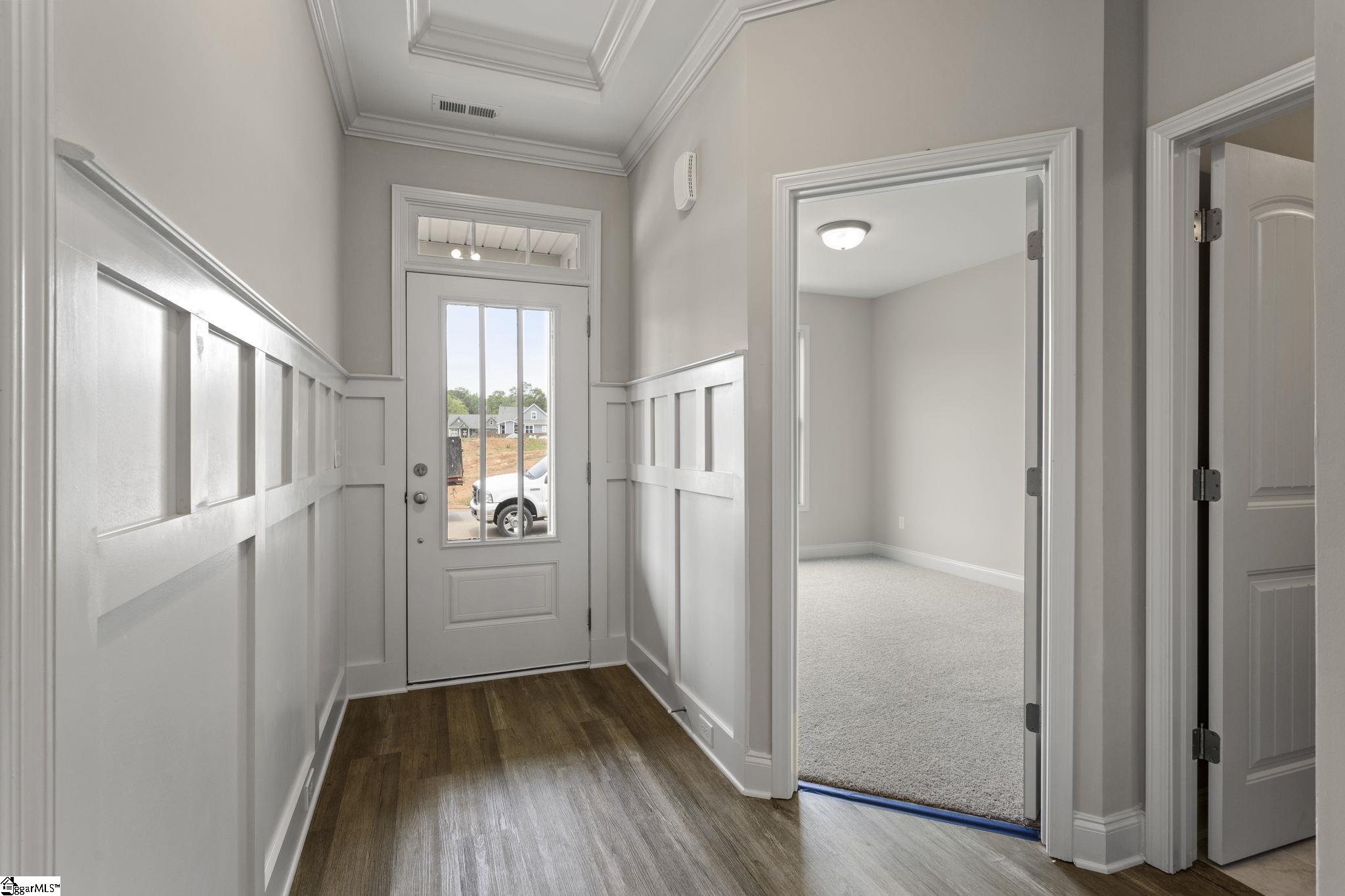 207 Ridgebury Place Greenville, SC 29607 - Photo 6 of 36 Gallery Image 6