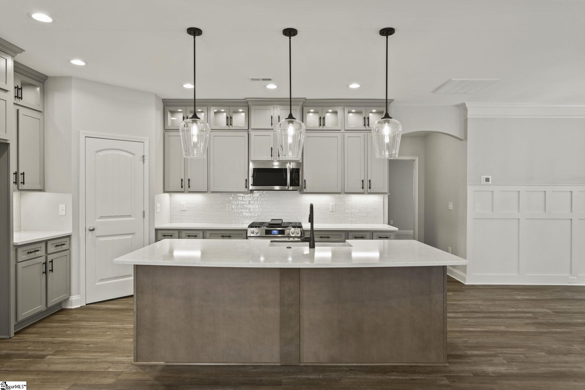 207 Ridgebury Place Greenville, SC 29607 - Photo 9 of 36 Gallery Image 9