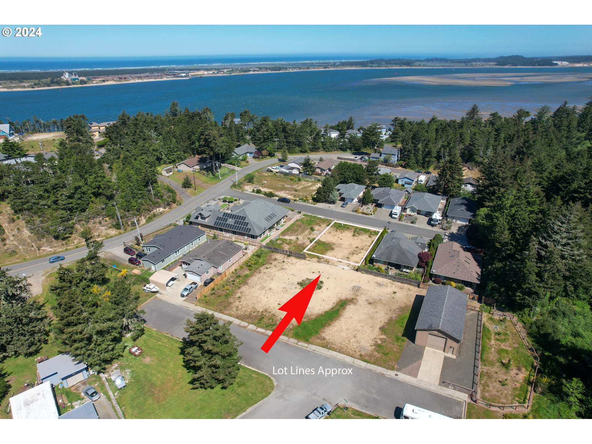 765 Edwards Coos Bay, OR 97420 - Photo 19 of 23 Gallery Image 19