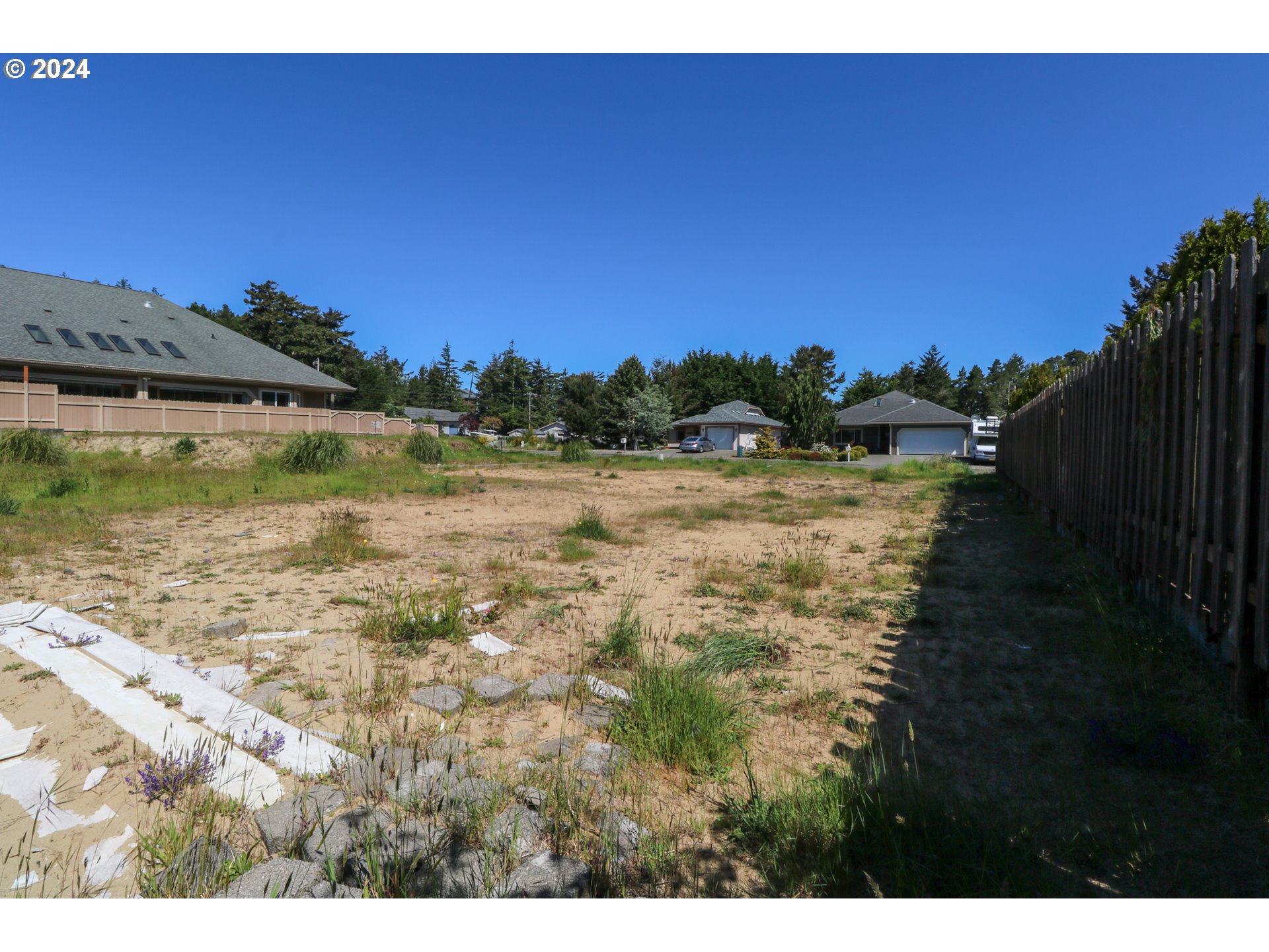 765 Edwards Coos Bay, OR 97420 - Photo 6 of 23 Gallery Image 6