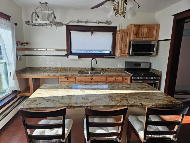 $799,800 | 1210 Guernsey Court, St. Joseph, MI 49085