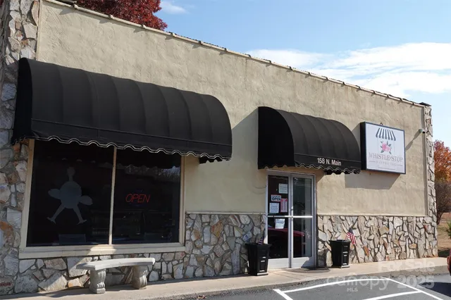 a view of a street with the street