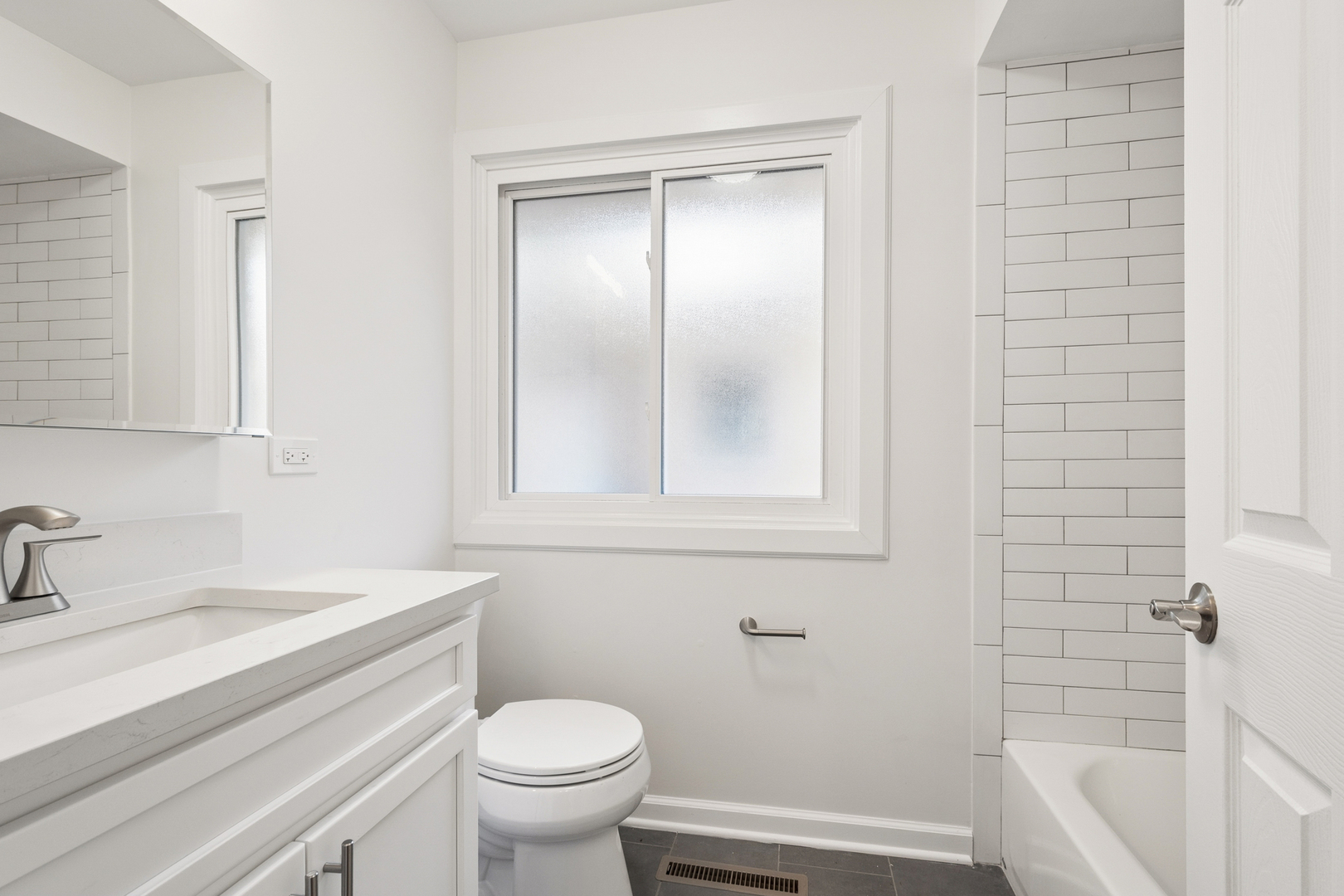 625 Hibbard Road Wilmette, IL 60091 - Photo 12 of 19