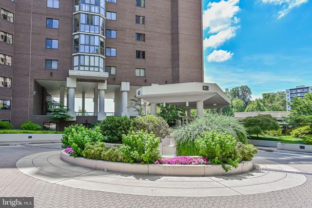 $1,040,000 | 1600 North Oak Street, Unit 919, Arlington, VA 22209