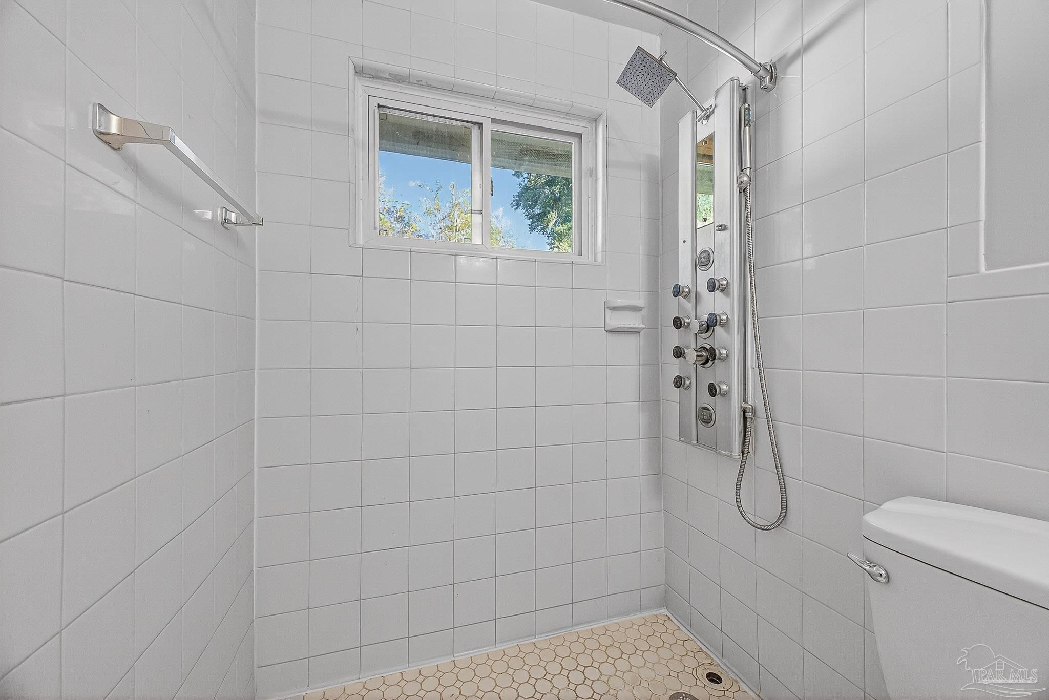 6524 Oakcrest Road Milton, FL 32570 - Photo 21 of 44 Gallery Image 21