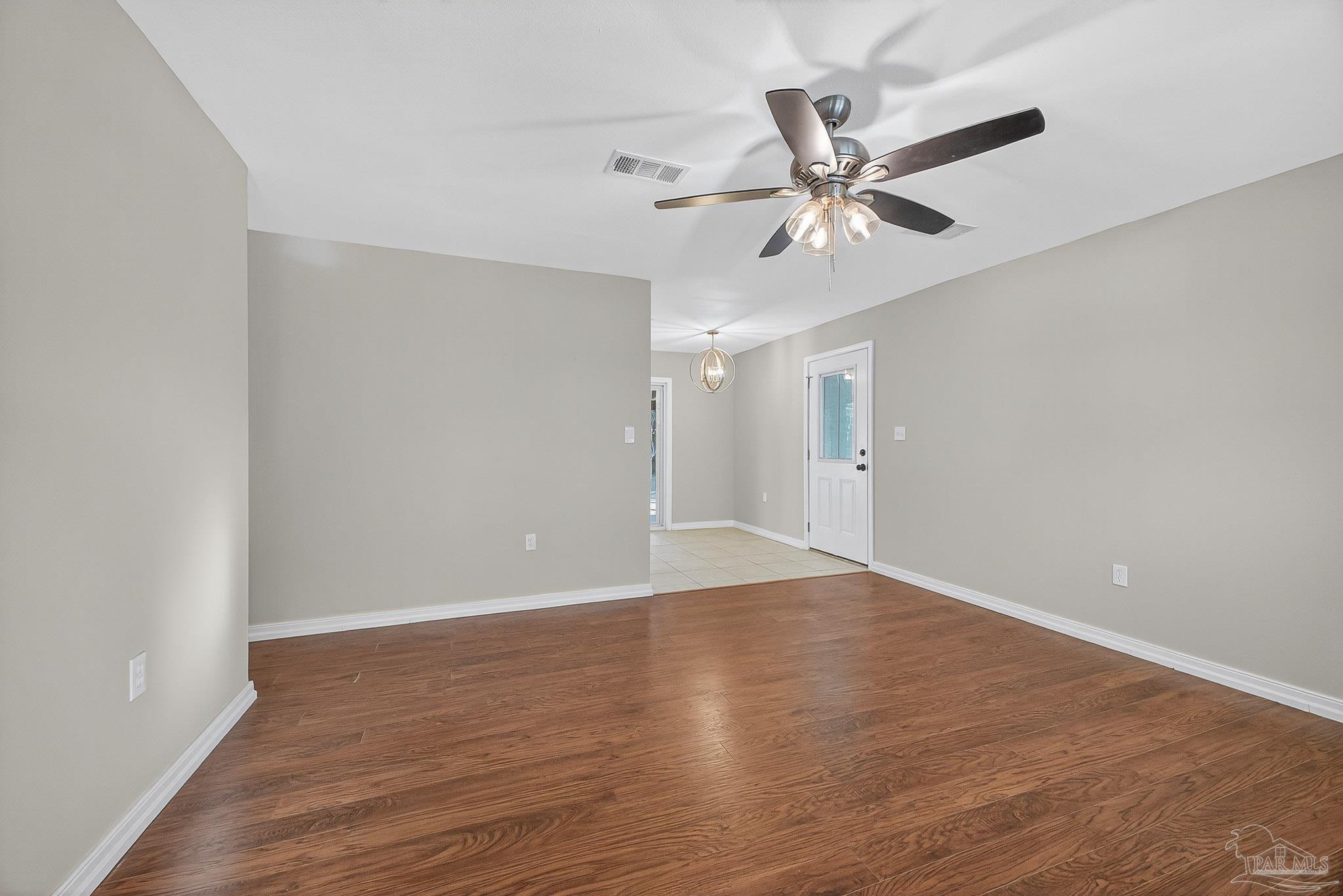 6524 Oakcrest Road Milton, FL 32570 - Photo 8 of 44 Gallery Image 8
