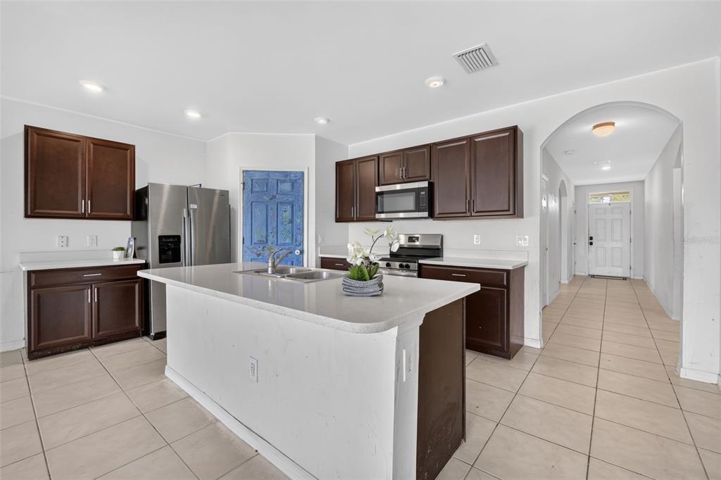 5437 Shell Mound Circle Punta Gorda, FL 33982 - Photo 9 of 67 Gallery Image 9
