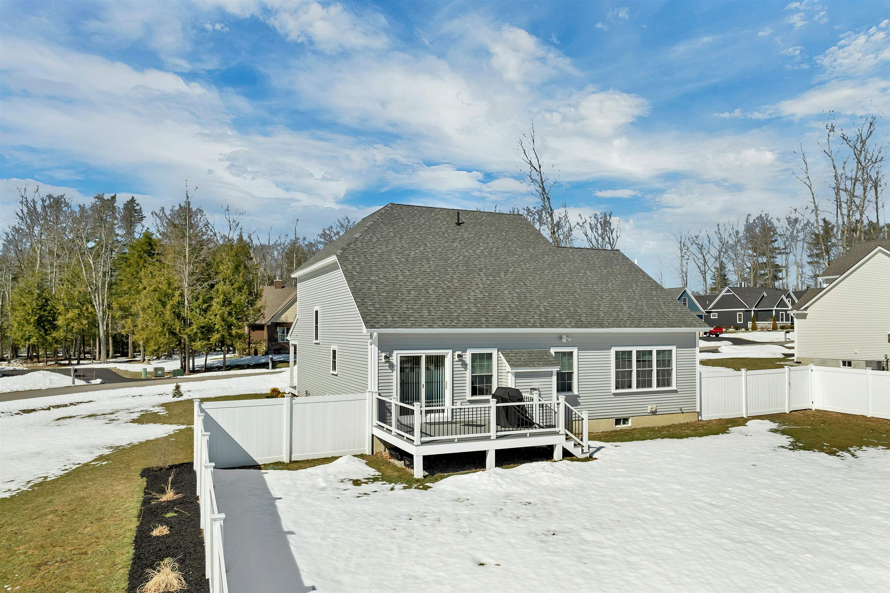 46 Bailey Drive Rochester, NH 03868 - Photo 39 of 53