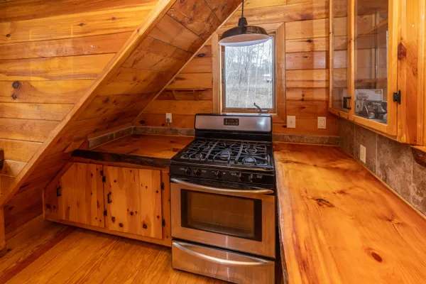 $349,000 | 318 Hatchet Mountain Road, Hope, ME 04847