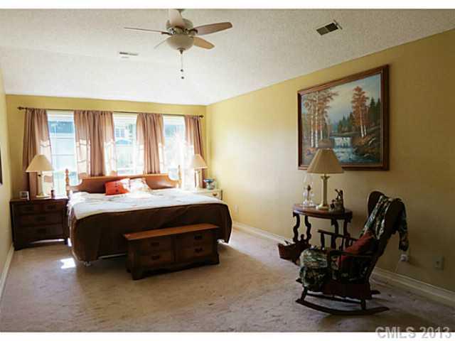 10243 Fairway Ridge Road Charlotte, NC 28277 - Photo 9 of 16