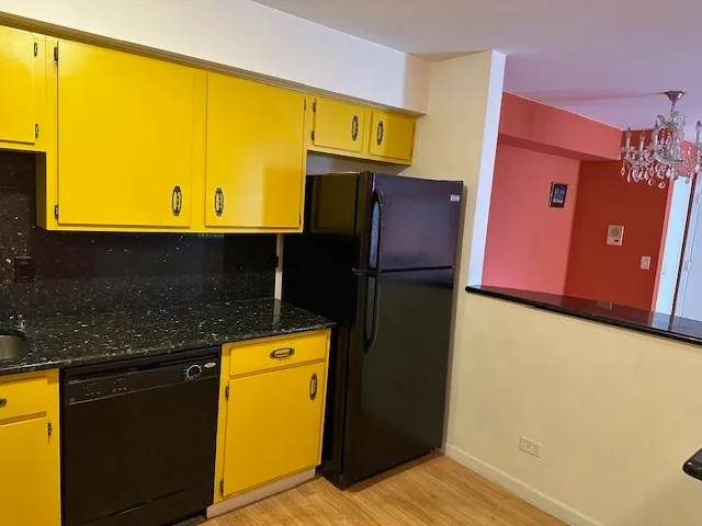 $169,000 | 674 Pinecrest Drive, Unit 203, Prospect Heights, IL 60070