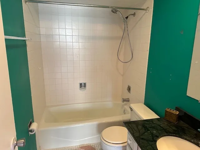 $169,000 | 674 Pinecrest Drive, Unit 203, Prospect Heights, IL 60070