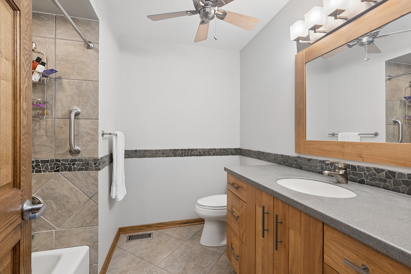 66 Feece Drive Batavia, IL 60510 - Photo 24 of 68