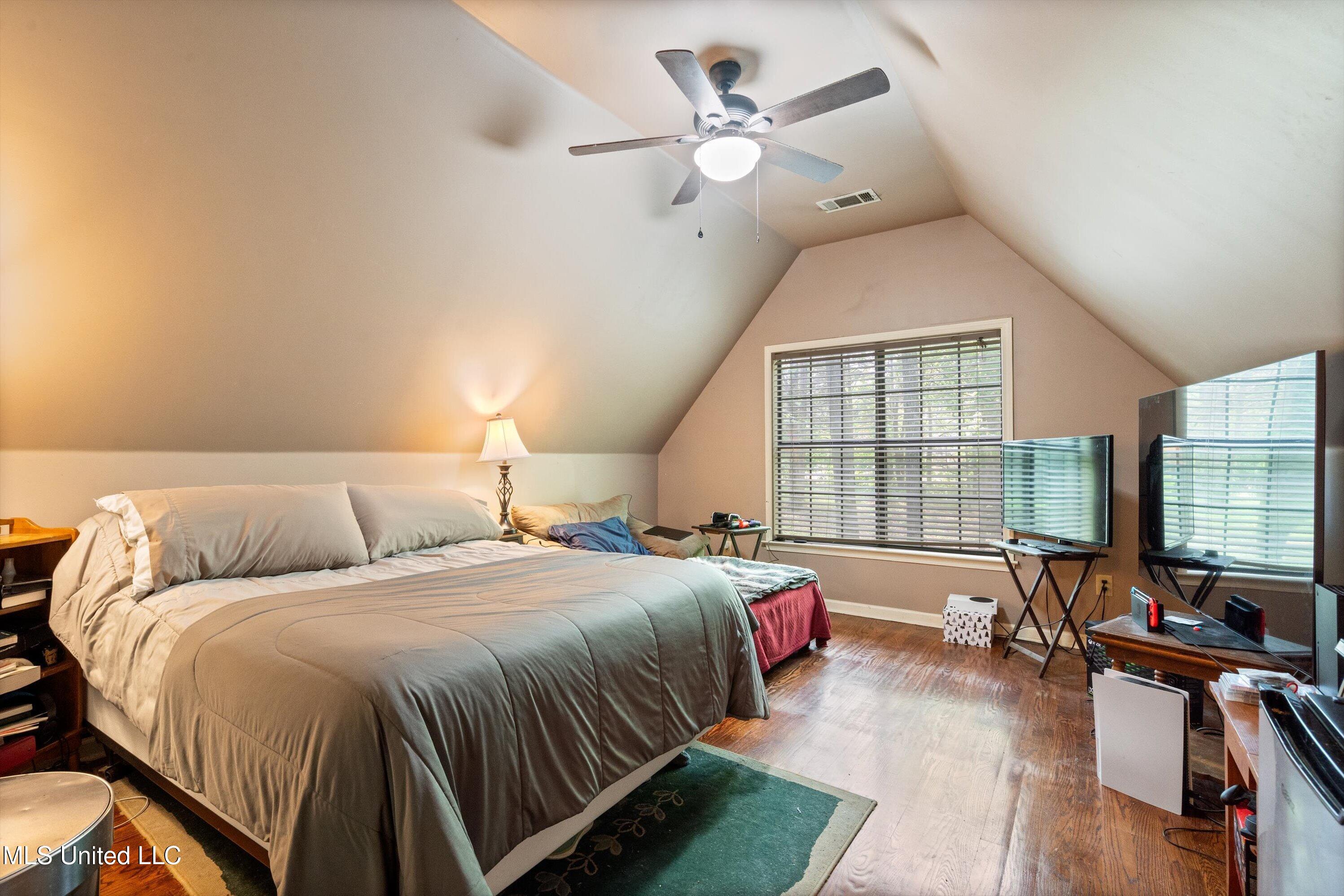 5135 Windy Ridge Drive Southaven, MS 38671 - Photo 29 of 37 Bedroom Up