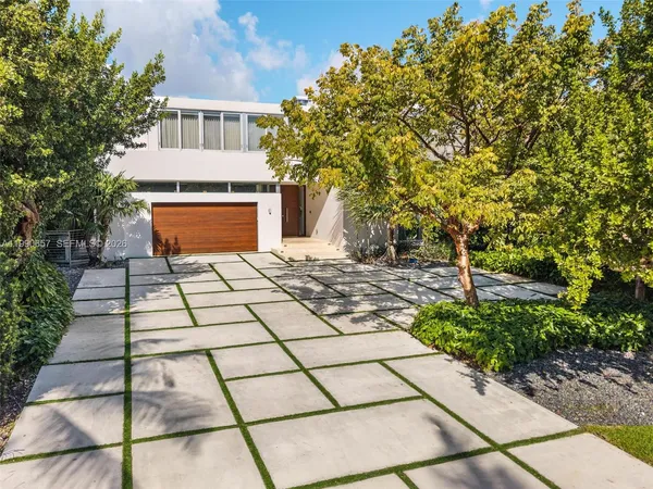 $15,750,000 | 410 Golden Beach Drive, Golden Beach, FL 33160