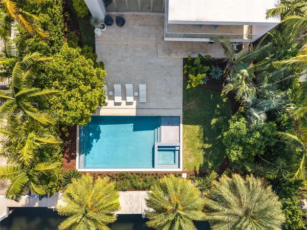 $15,750,000 | 410 Golden Beach Drive, Golden Beach, FL 33160