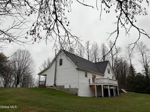 $300,000 | 47 Dayton Hill Road, Middle Granville, NY 12849