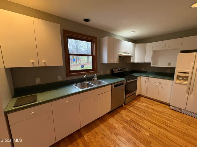 $300,000 | 47 Dayton Hill Road, Middle Granville, NY 12849