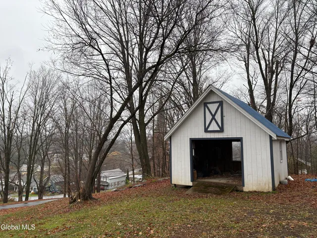 $300,000 | 47 Dayton Hill Road, Middle Granville, NY 12849