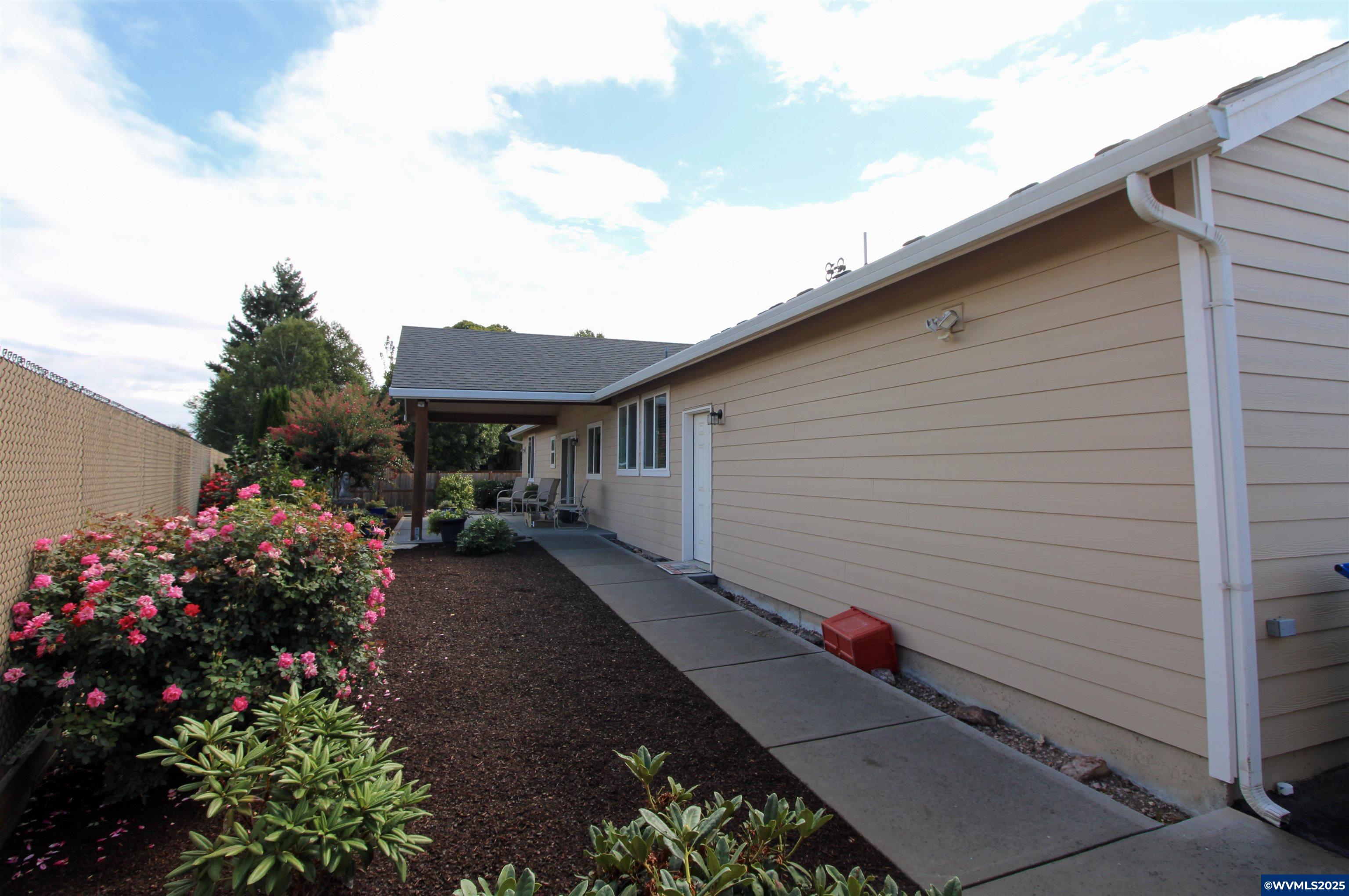 1533 Rafael Court North Keizer, OR 97303 - Photo 42 of 44 Gallery Image 42