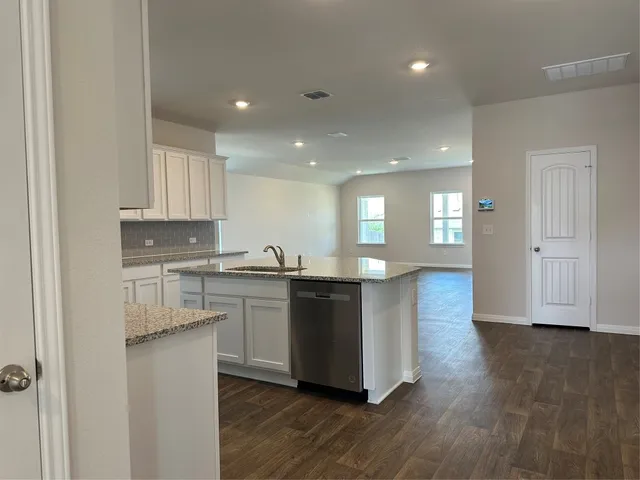 $2,300 | 19516 Ann Richards Avenue, Manor, TX 78653