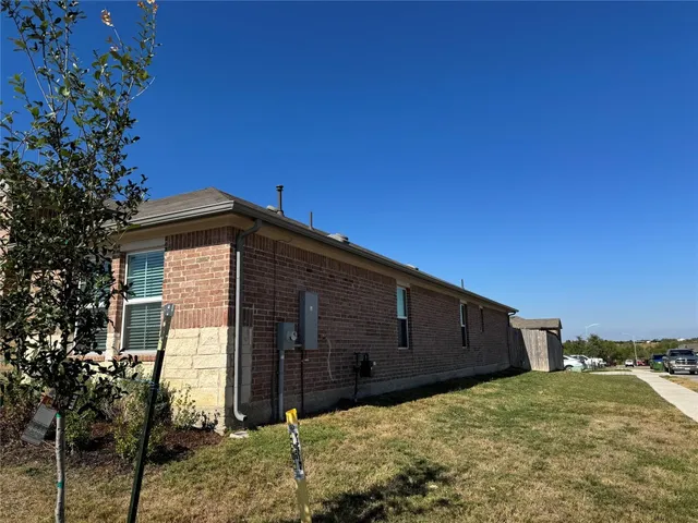 $2,300 | 19516 Ann Richards Avenue, Manor, TX 78653