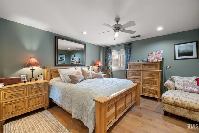 $699,000 | Undisclosed Address, Bakersfield, CA 93301