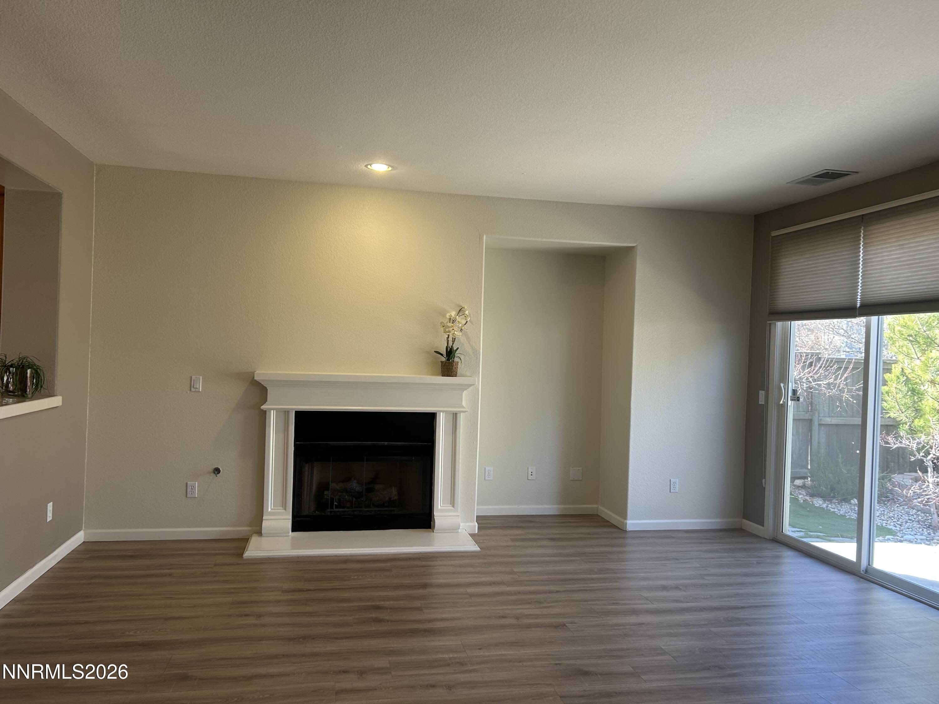 531 Martingale Court Reno, NV 89521 - Photo 5 of 39 IMG_4545