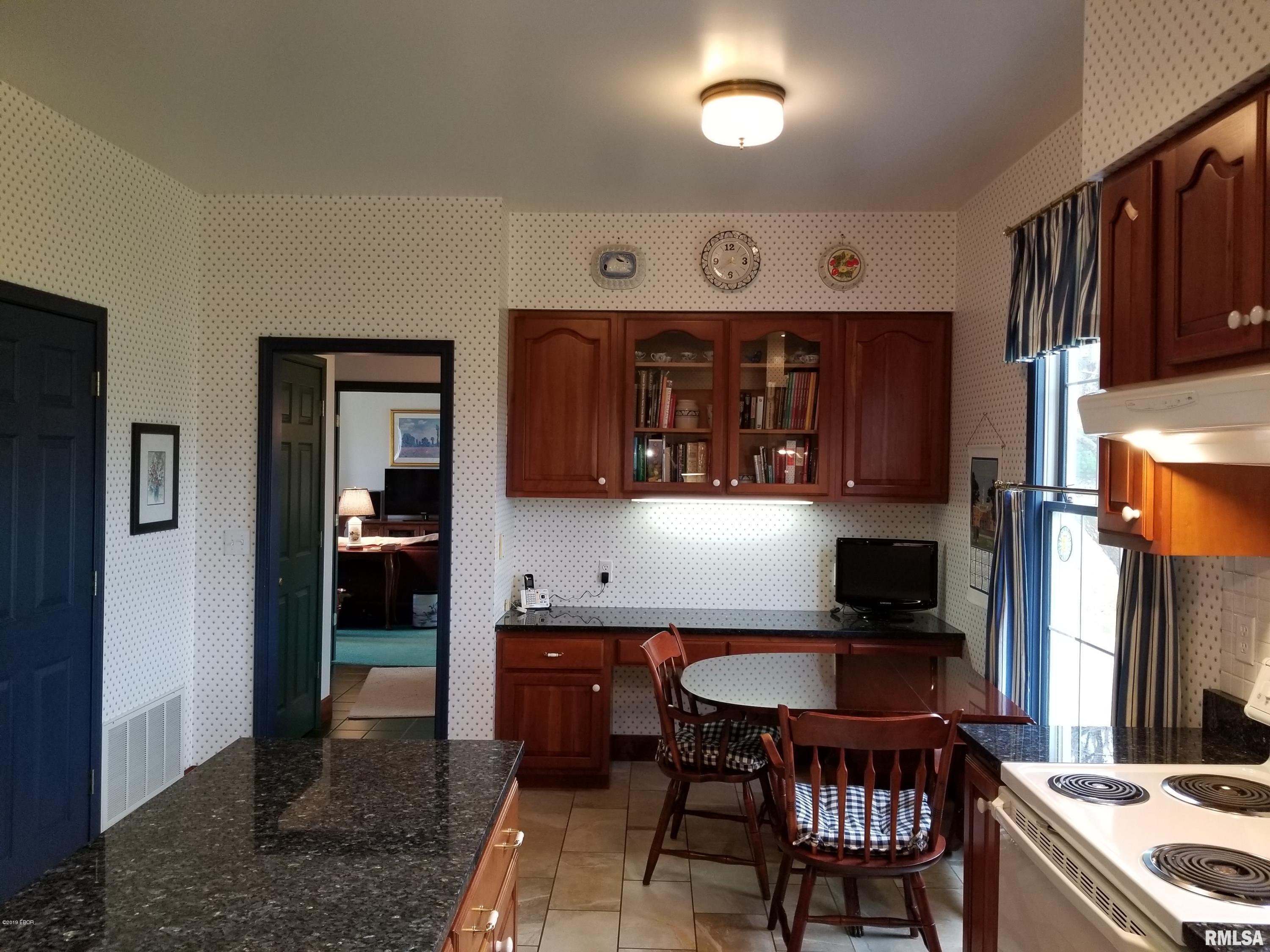 441 Country Trace Road Carbondale, IL 62903 - Photo 14 of 50