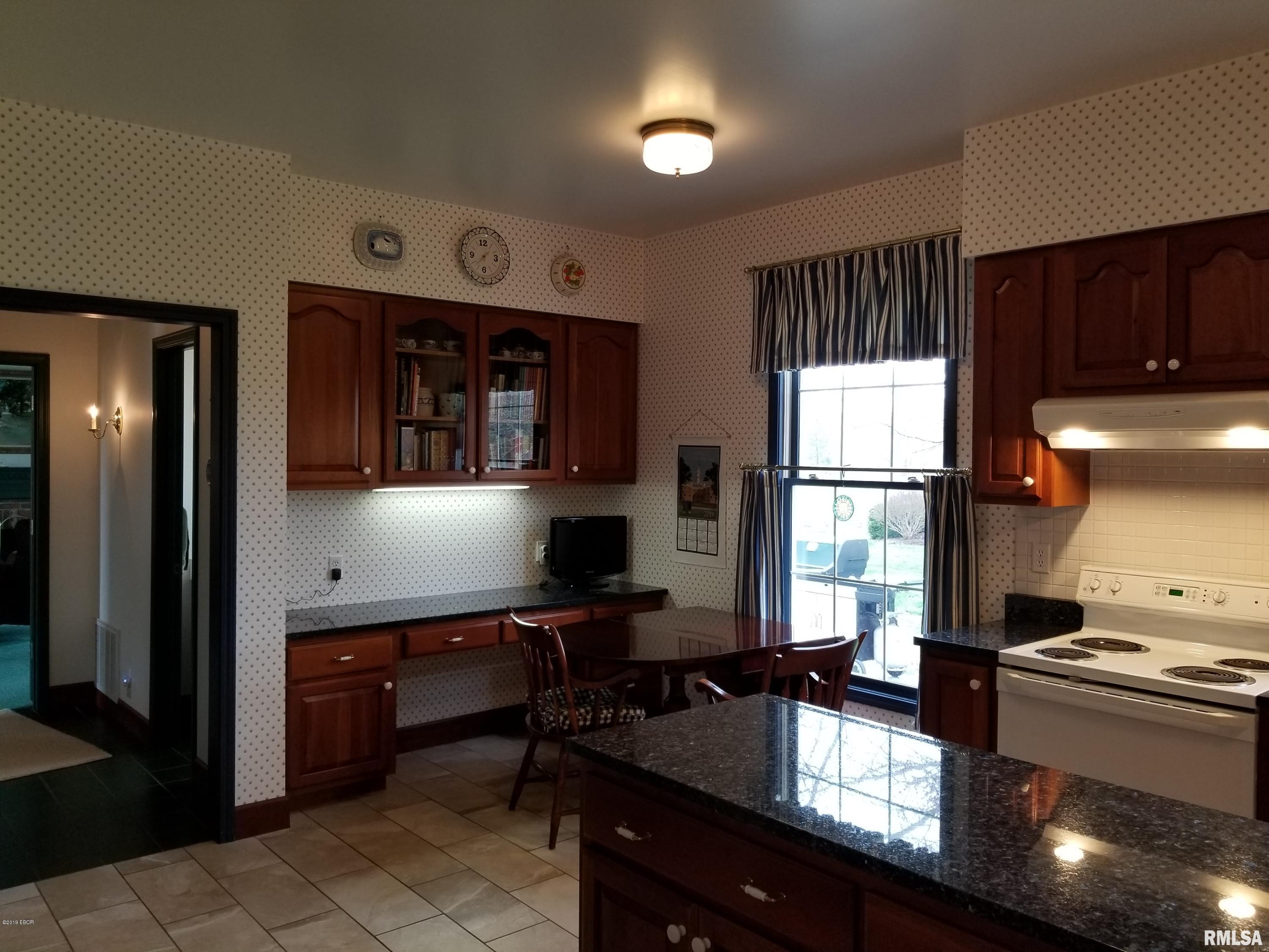 441 Country Trace Road Carbondale, IL 62903 - Photo 18 of 50