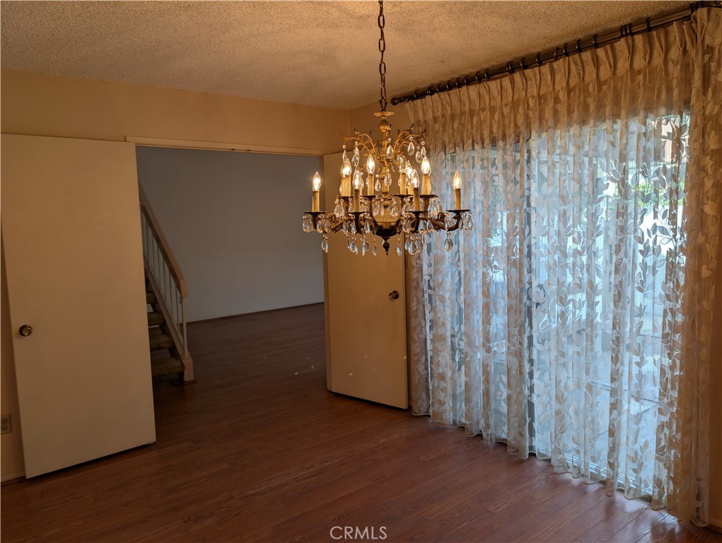 10044 Larwin Avenue, Unit 3 Chatsworth, CA 91311 - Photo 12 of 37