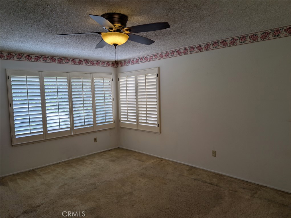 10044 Larwin Avenue, Unit 3 Chatsworth, CA 91311 - Photo 19 of 37