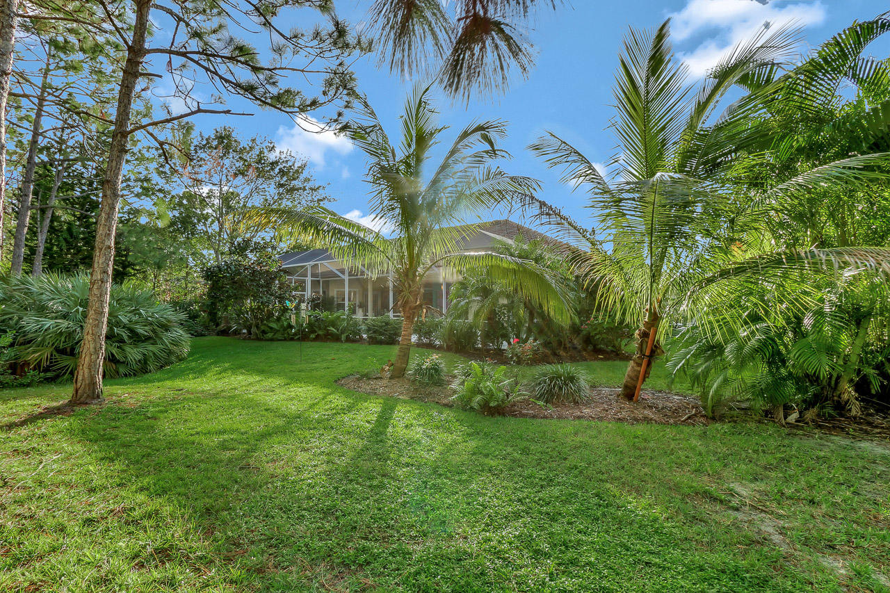 4883 Southeast Longleaf Place Hobe Sound, FL 33455 - Photo 23 of 27 Yard