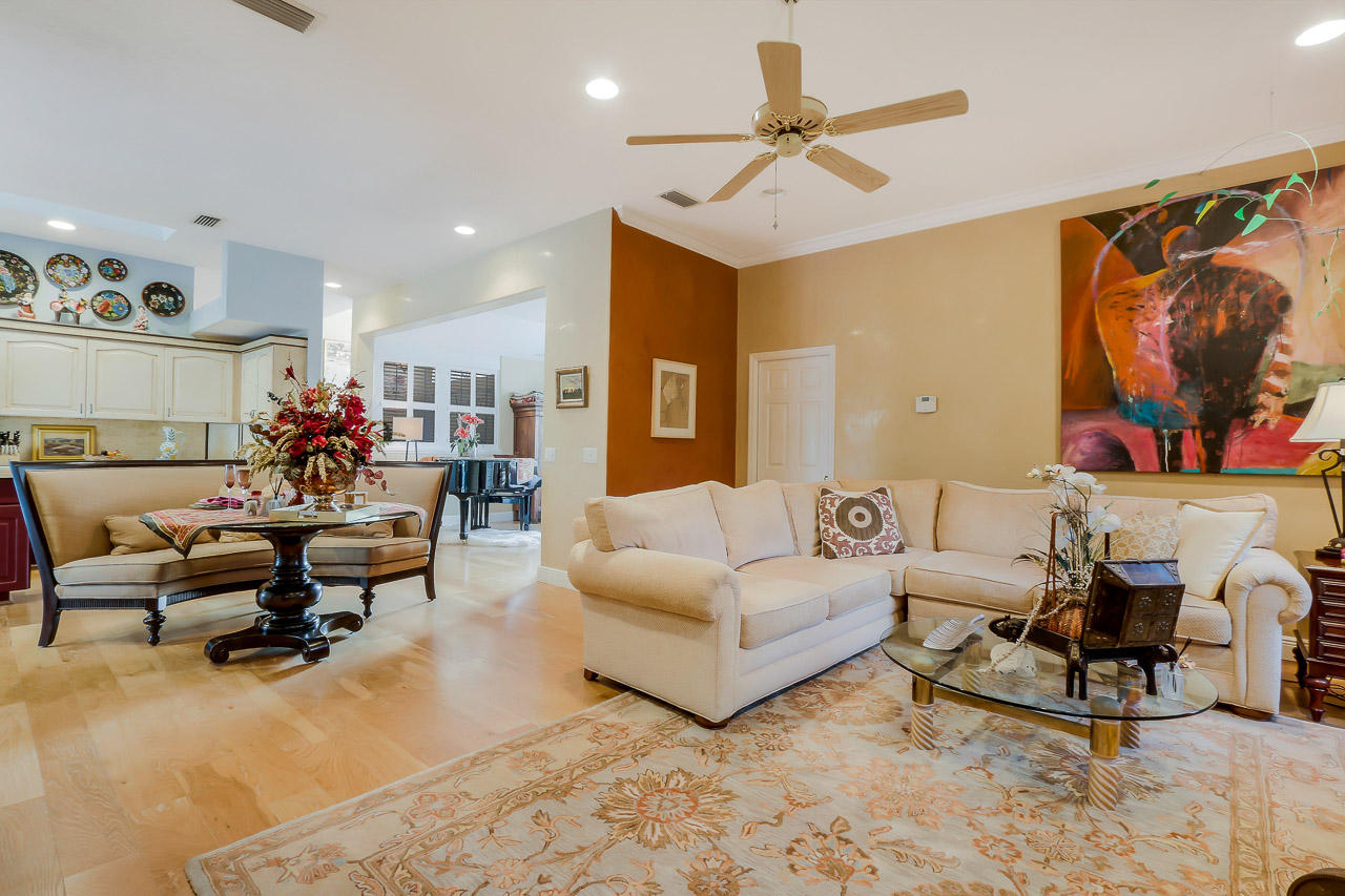 4883 Southeast Longleaf Place Hobe Sound, FL 33455 - Photo 9 of 27 Living Area