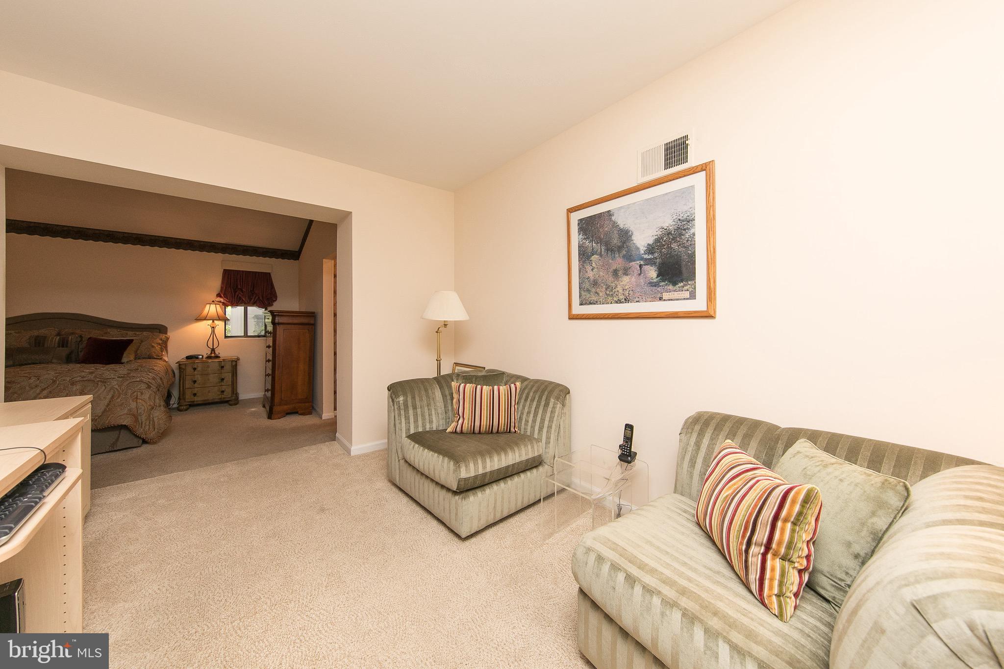 8034 Jenkintown Road Cheltenham, PA 19012 - Photo 16 of 39