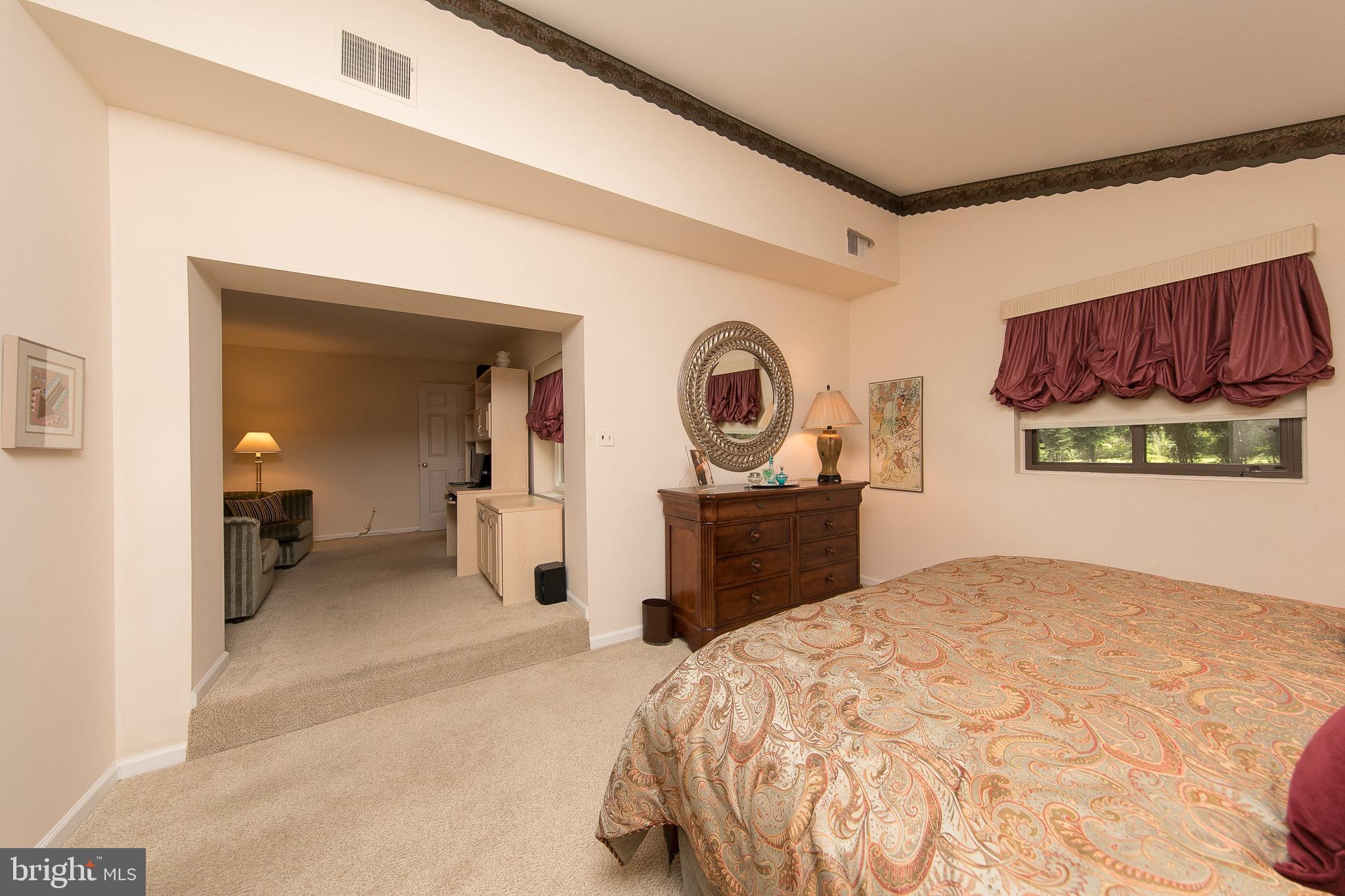 8034 Jenkintown Road Cheltenham, PA 19012 - Photo 18 of 39