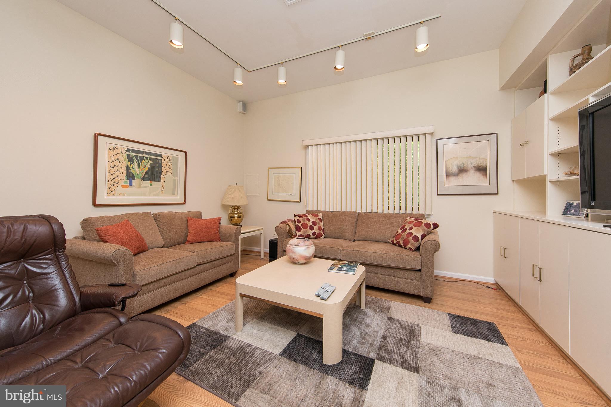 8034 Jenkintown Road Cheltenham, PA 19012 - Photo 22 of 39