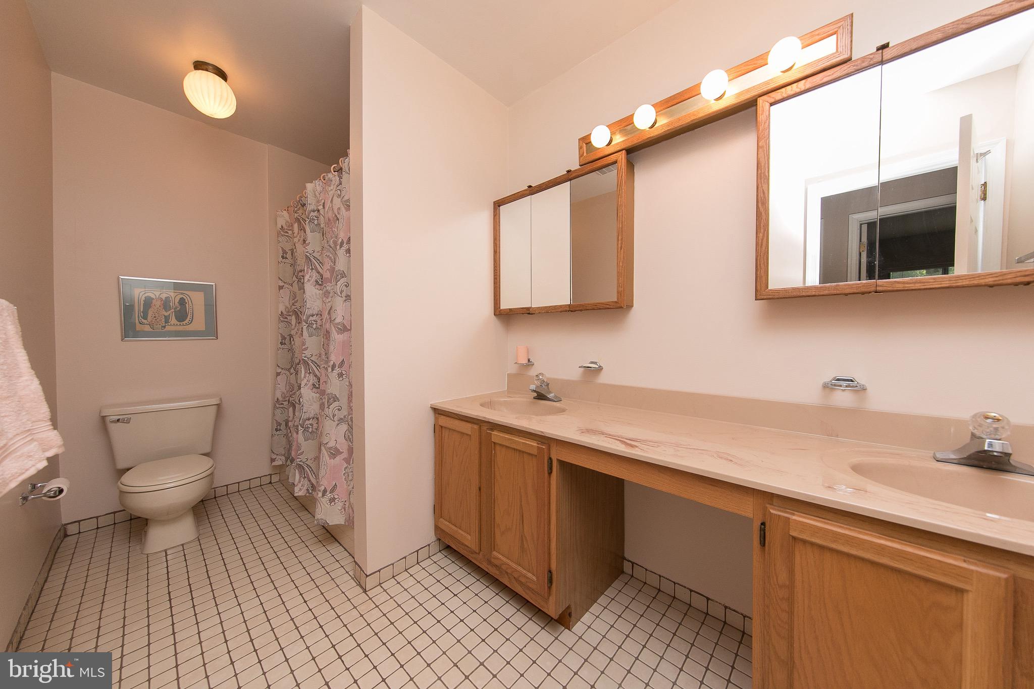 8034 Jenkintown Road Cheltenham, PA 19012 - Photo 28 of 39