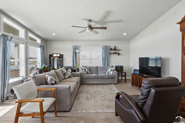 $449,900 | 1558 North 450th Road, Baldwin City, KS 66006