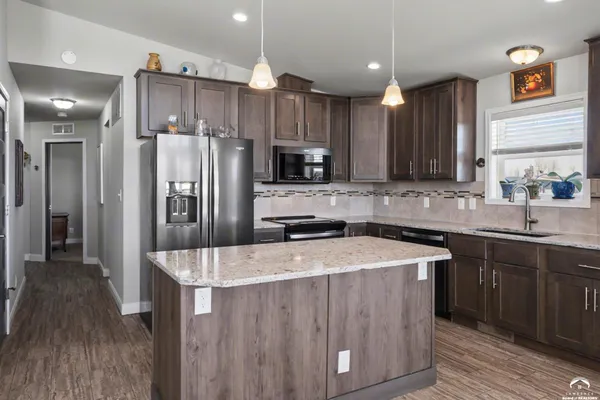 $449,900 | 1558 North 450th Road, Baldwin City, KS 66006