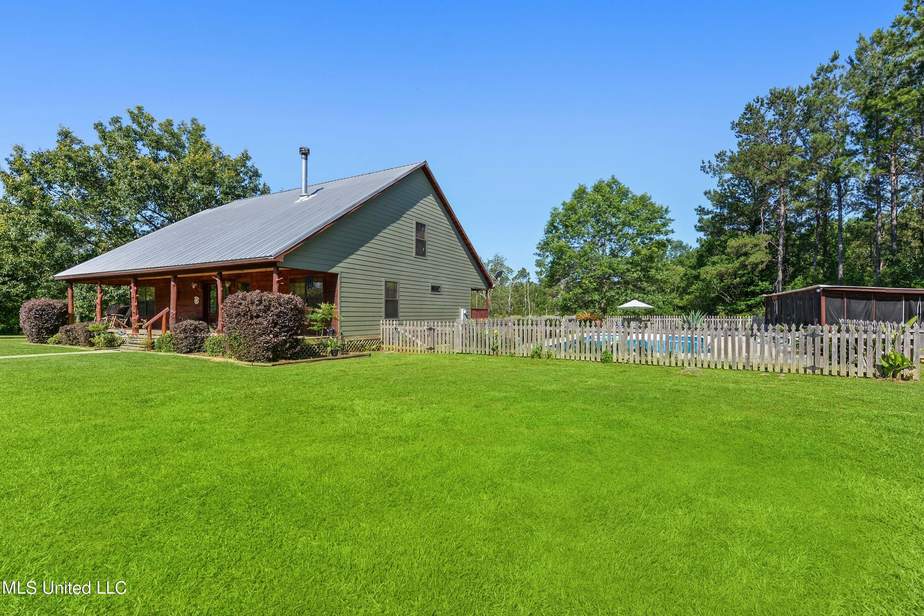 20201 White Road Vancleave, MS 39565 - Photo 4 of 45 002 (1)