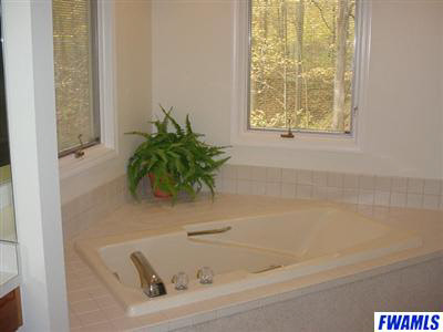 6816 Hosler Road Leo, IN 46765 - Photo 11 of 20