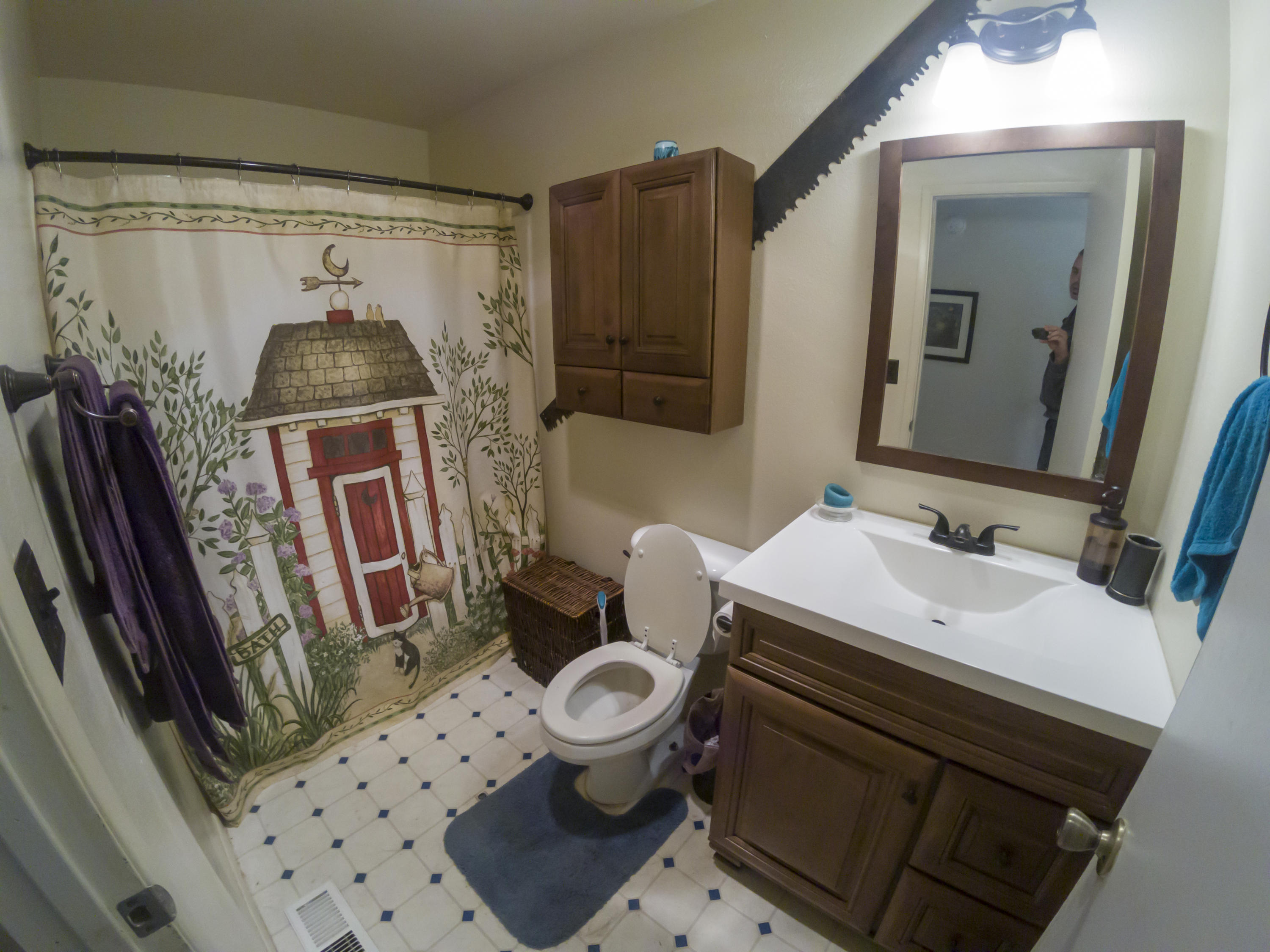 4606 Tioga Way Central Point, OR 97502 - Photo 23 of 29 GOPR3570