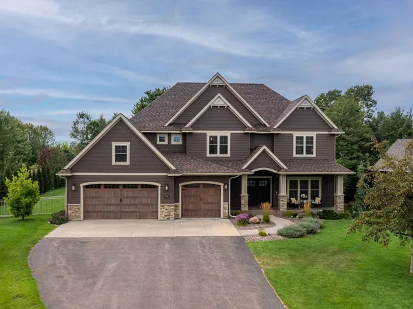 $935,000 | 4766 South Oakwood Hills Parkway, Eau Claire, WI 54701