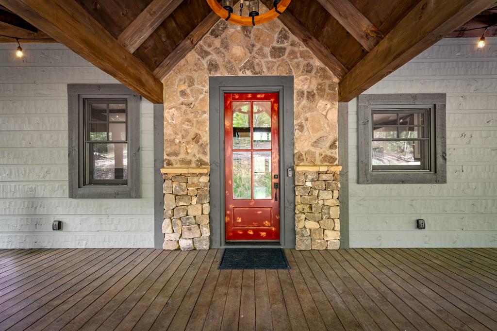 895 Price Road Blue Ridge, GA 30513 - Photo 139 of 140 a view of an entryway with wooden floor