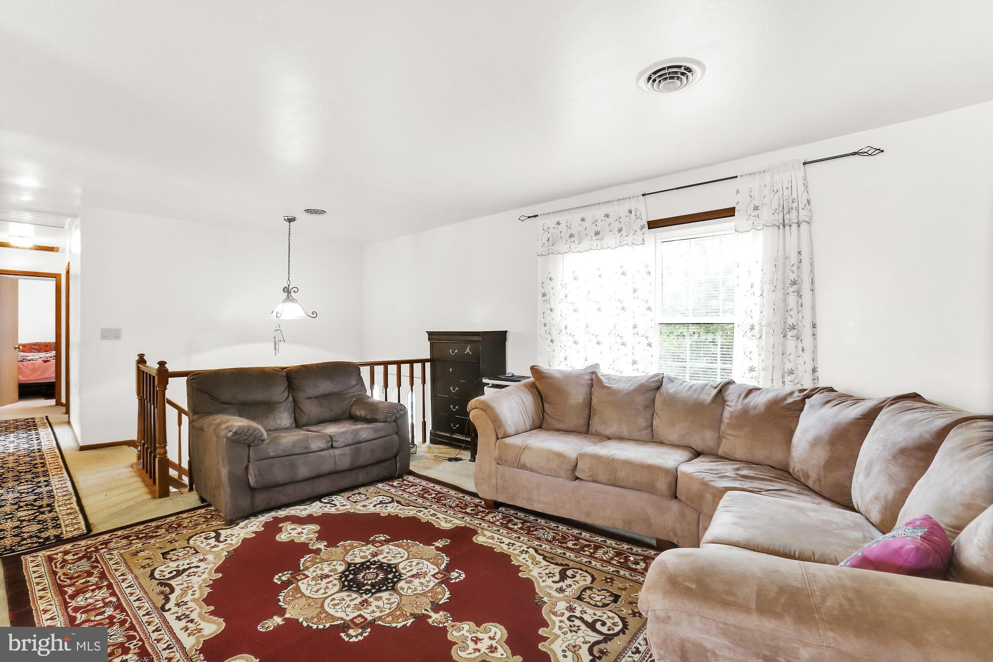 589 Wellington Road Harrisburg, PA 17109 - Photo 14 of 31 Gallery Image 14
