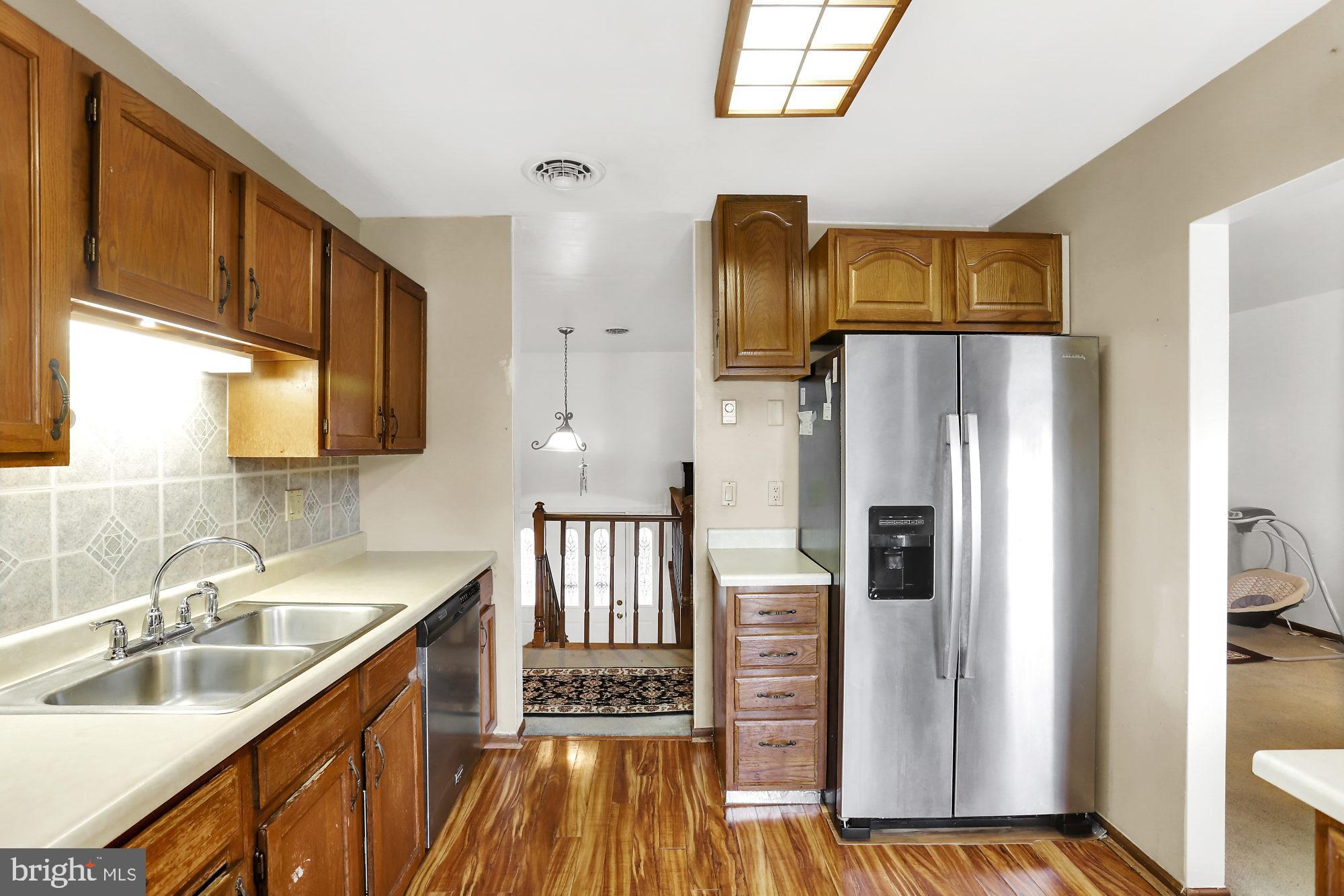 589 Wellington Road Harrisburg, PA 17109 - Photo 4 of 31 Gallery Image 4