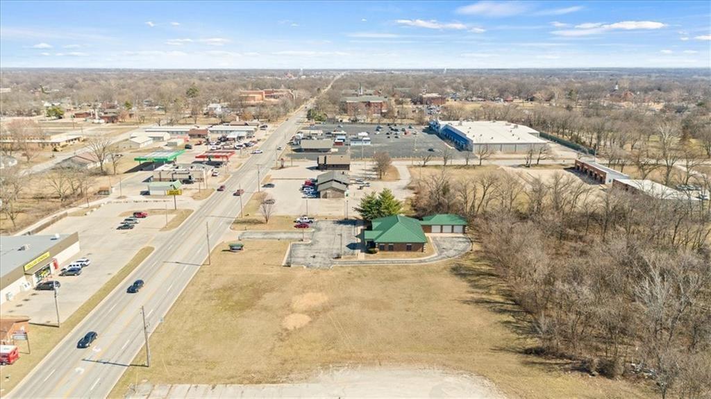 1701 West Austin Boulevard Nevada, MO 64772 - Photo 5 of 10