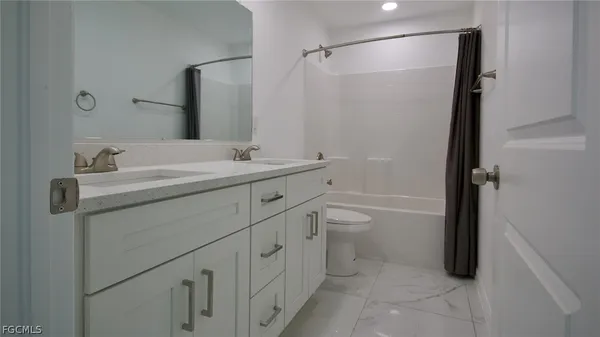 a sign that is on the wall of a building